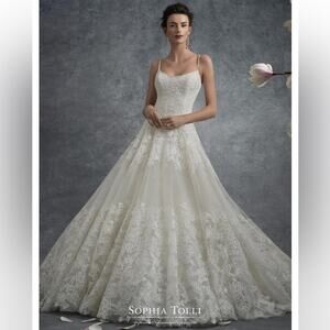 Sophia Tolli NWT Jupiter dress Y21743 French ivory lace sleeveless train wedding